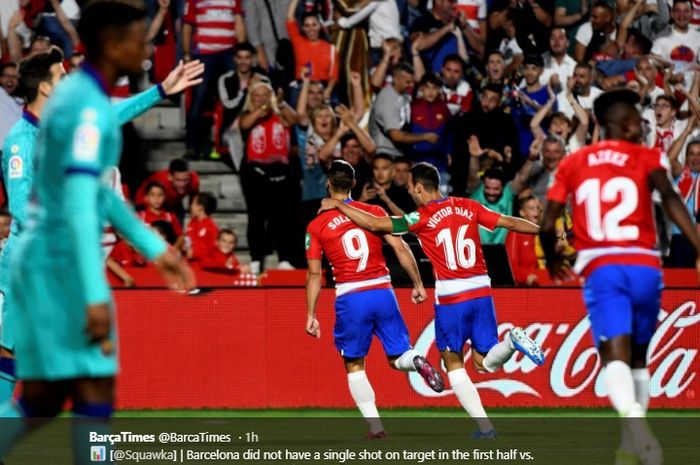 Para pemain Granada merayakan gol pertama yang dicetak Ramon Azeez ke gawang Barcelona pada pertandingan jornada kelima Liga Spanyol, Sabtu (21/9/2019) atau Minggu dini hari WIB.