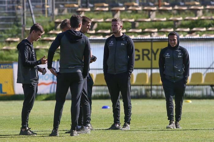 Egy Maulana Vikri bersama rekan setimnya, saat Lechia Gdansk menjamu Gryf Wejherowo di Stadion Wejherowo, Kamis (24/9/2019).