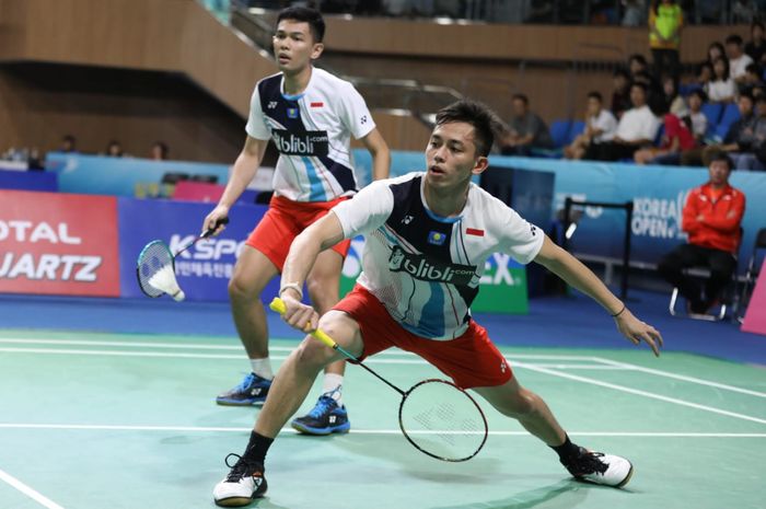 Pasangan ganda putra Indonesia, Fajar Alfian/Muhammad Rian Ardianto, saat menjalani laga melawan Li Junhui/Liu Yuchen pada babak semifinal Korea Open 2019.