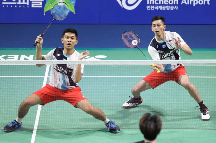 Pasangan ganda putra Indonesia, Fajar Alfian/Muhammad Rian Ardianto, saat menjalani laga melawan Li Junhui/Liu Yuchen pada babak semifinal Korea Open 2019.