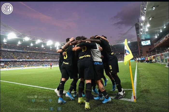 Pemain Inter Milan merayakan gol ke gawang Sampdoria, 28 September 2019.