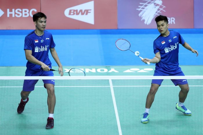 Pasangan ganda putra Indonesia, Leo Rolly Carnando/Daniel Marthin, tampil pada partai ketiga melawan Finlandia Kejuaraan Dunia Junior 2019 di Kazan, Rusia, Selasa (1/10/2019).