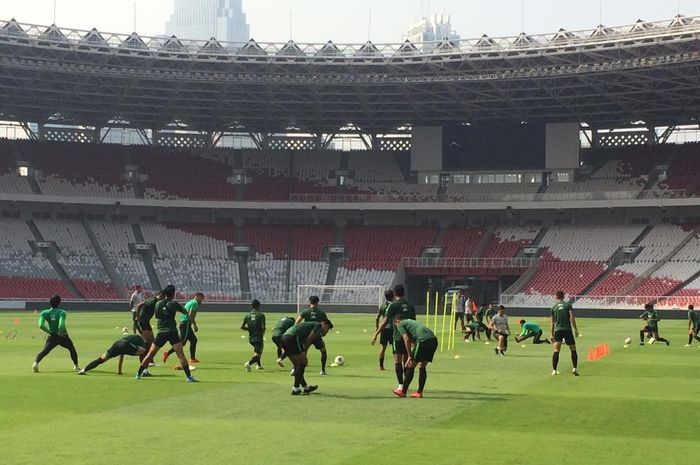 Sesi latihan timnas Indonesia di Gelora Bung Karno, 2 Oktober 2019.