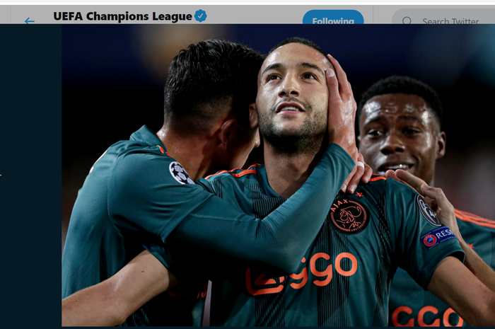 Hakim Ziyech, merayakan gol yang dicetaknya dalam kemenangan 3-0 Ajax Amsterdam atas Valencia pada matchday 2 Liga Champions, Rabu (2/10/2019) di Mestalla.