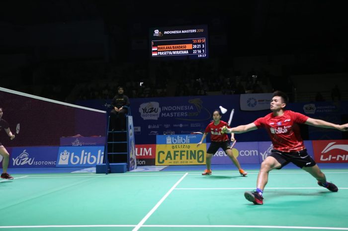 Aksi pasangan ganda campuran Indonesia  Adnan Maulana/Mychelle Crhystine Bandaso pada semifinal Indonesia Masters 2019, Sabtu (5/10/2019)