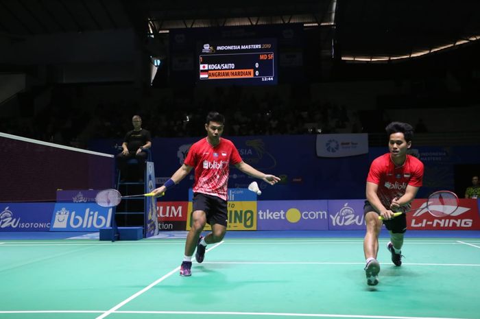 Pasangan ganda putra Indonesia, Berry Angriawan/Hardianto, bertanding pada semifinal Indonesia Masters 2019 Super 100 di GOR Ken Arok, Malang, Jawa Timur, Sabtu (5/10/2019).