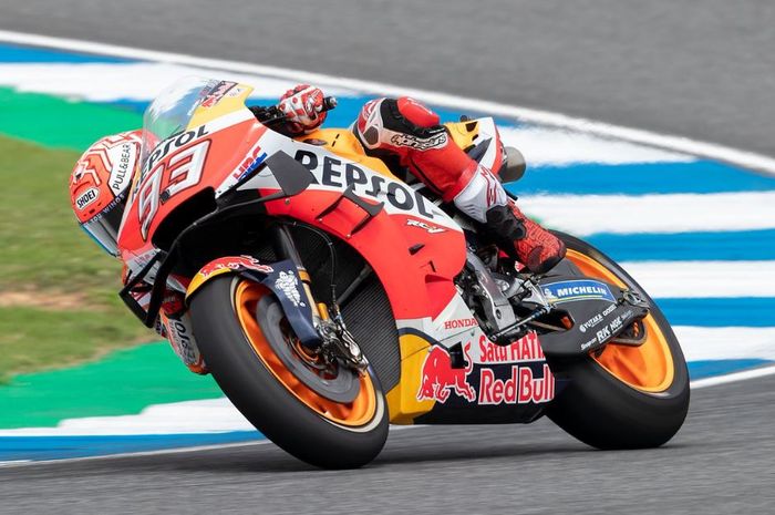 Aksi pembalap Repsol Honda, Marc Marquez pada sesi balapan MotoGP Thailand 2019, Minggu (6/10/2019)