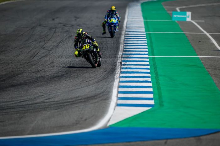 Pembalap Monster Energy Yamaha, Valentino Rossi saat melakoni balapan MotoGP Thailand 2019, Minggu (6/10/2019)