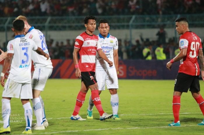 Kadek Raditya menjalani debut bersama Madura United saat menjamu Persib Bandung pada pekan ke-22 Liga 1 2019.