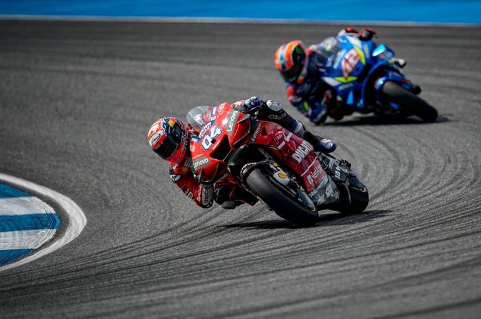 Pembalap Ducati, Andrea Dovizioso saat beraksi pada sesi balapan MotoGP Thailand 2019, Minggu (6/10/2019)