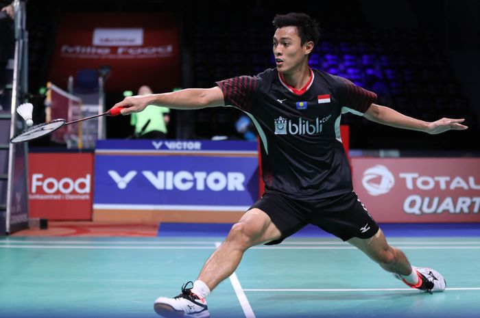 Pemain tunggal putra Indonesia, Shesar Hiren Rhustavito, tampil pada babak pertama Denmark Open 2019 di Odense, Rabu (16/10/2019).