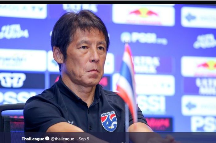 Pelatih timnas Thailand, Akira Nishino.