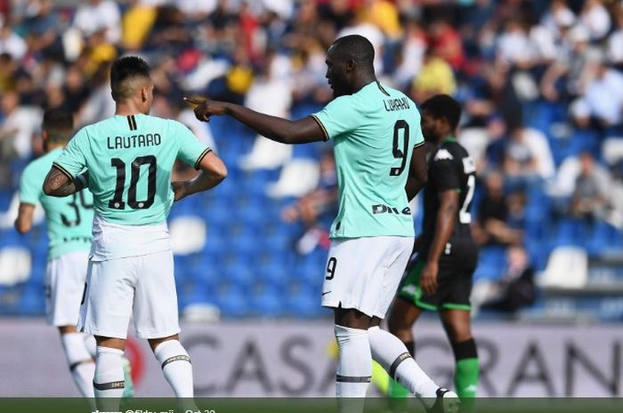 Dua penyerang andalan Inter Milan, Lautaro Martinez dan Romelu Lukaku, pada pertandingan pekan ke-8 melawan Sassuolo akhir pekan lalu di Liga Italia.