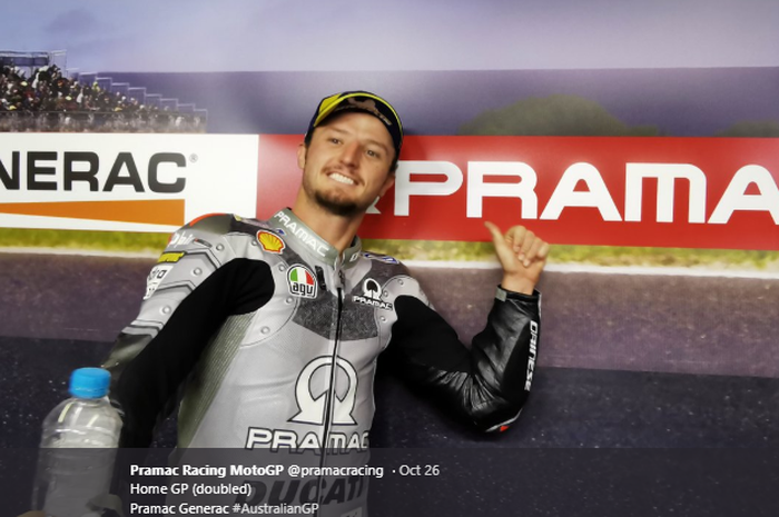 Selebrasi pembalap Pramac Racing, Jack Miller, setelah meraih podium tiga pada balapan MotoGP Australia di Sirkuit Phillip Island, 27 Oktober 2019.