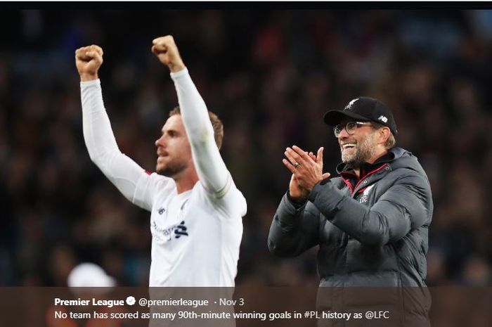 Juergen Klopp (kiri) dan Jordan Henderson merayakan kemenangan Liverpool.