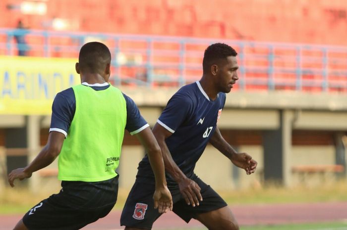 Bek Borneo FC, Makarius Suruan.