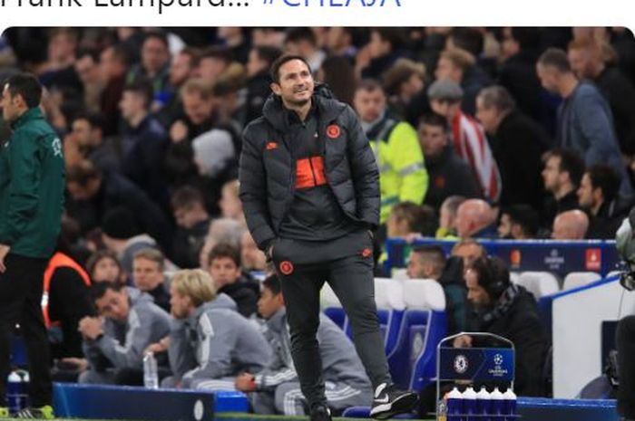 Ekspresi pelatih Chelsea, Frank Lampard, dalam laga Grup H Liga Champions melawan Ajax Amsterdam di Stadion Stamford Bridge, Selasa (5/11/2019).