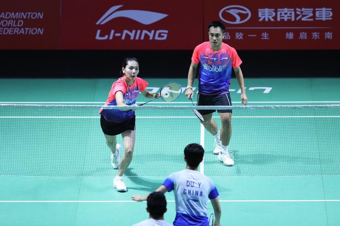 Ganda campuran Indonesia, Hafiz Faizal/Gloria Emanuelle Widjaja, kala berlaga di babak kesatu Fuzhou China Open 2019 Rabu (6/11/2019).