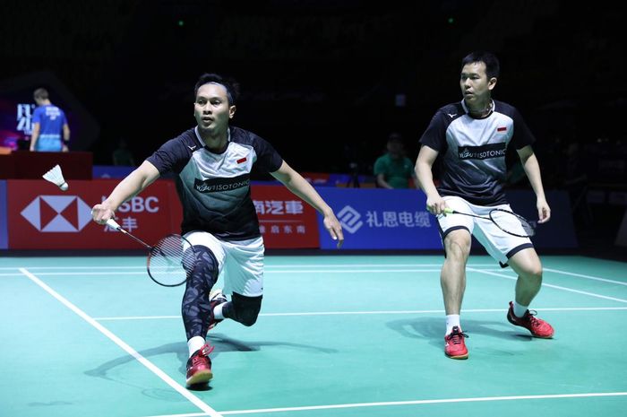 Pasangan Mohammad Ahsan/Hendra Setiawan saat berlaga pada babak perempat final Fuzhou China Open 2019 Jumat (8/11/2019).