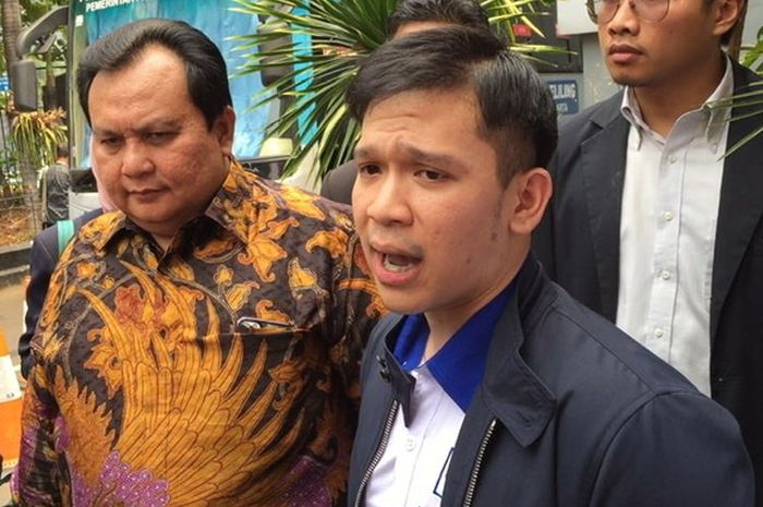 Laporkan Akun yang Sebarkan Isu Pesugihan Restoran Kakaknya, Jordi Onsu Sebut Fitnah Tersebut Tak Hanya Berdampak pada Keluarga Namun Juga 6 Ribu Karyawan