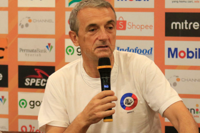 Pelatih Arema FC, Milomir Seslija.