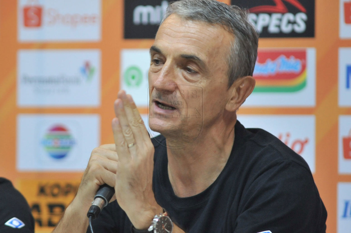 Pelatih Arema FC, Milomir Seslija.