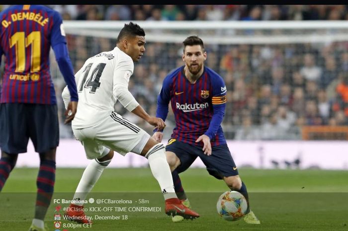 Lionel Messi dan Casemiro bertarung dalam laga el clasico antara Barcelona vs Real Madrid.