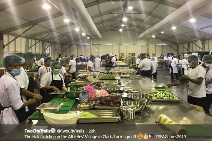 Suasana dapur Kampung Atlet SEA Games 2019 di New Clark City, Tarlac, Filipina.