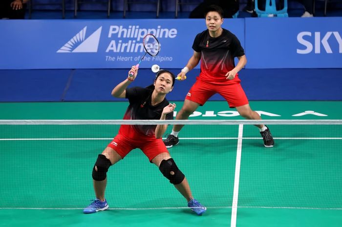 Pasangan ganda putri, Ni Ketut Mahadewi Istarani/Apriyani Rahayu, saat tampil pada laga melawan Vietnam pada perempat final SEA Games 2019 di Mutinlupa Sports Complex, Manila, Filipina, Minggu (1/12/2019).