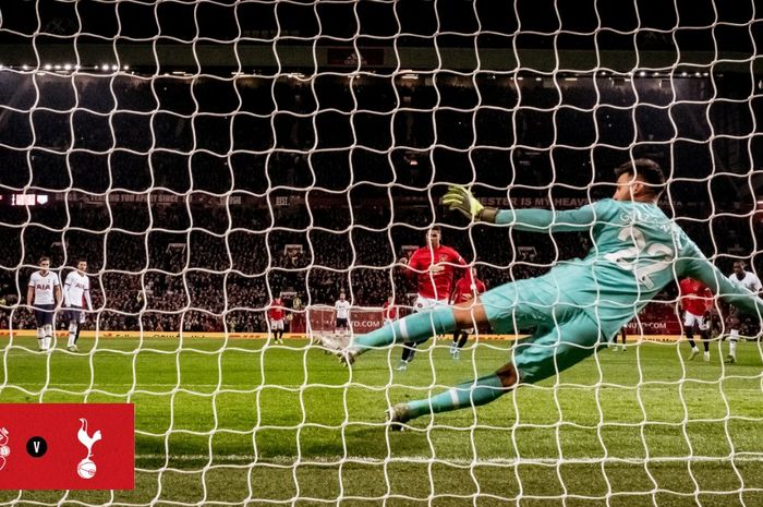 Penyerang Manchester United, Marcus Rashford, mencetak gol ke gawang Tottenham Hotspur dalam laga Liga Inggris di Stadion Old Trafford, Rabu (4/12/2019).