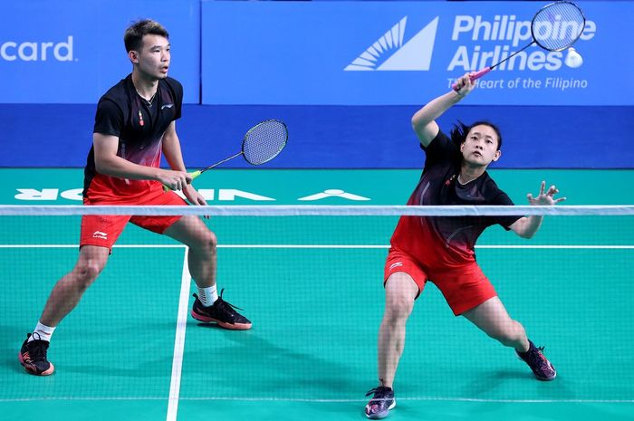 Ganda campuran Indonesia, Rinov Rivaldy/Pitha Haningtyas Mentari saat berlaga pada babak pertama SEA Games 2019, Kamis (5/12/2019)