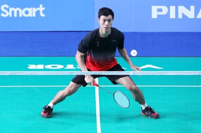 Shesar Hiren Rhustavito beraksi pada pertandingan babak pertama cabor bulu tangkis individual SEA Games 2019 pada Kamis (5/12/2019). 