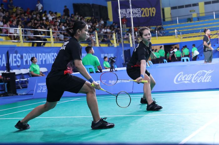 Pasangan ganda putri Indonesia, Siti Fadia Silva Ramadhanti/Ribka Sugiarto, bertanding pada nomor perorangan SEA Games 2019 di Manila, Filipina, Jumat (6/12/2019)