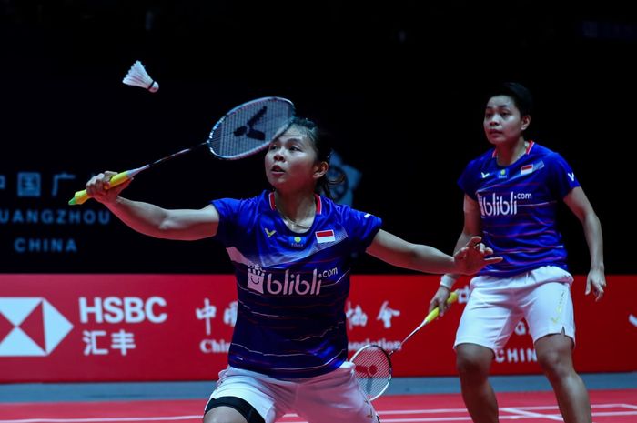 Ganda putri Indonesia, Greysia Polii/Apriyani Rahayu, tampil pada laga ketiga Grup A BWF World Tour Finals 2019 di Tianhe Gymnasium, Guangzhou, China, Jumat (13/12/2019).