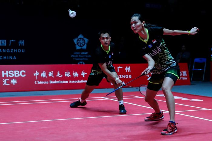 Aksi ganda campuran Indonesia, Hafiz Faizal/Gloria Emanuelle Widjaja pada laga terkahir babak penyisihan BWF World Tour Finals 2019, Jumat (12/12/2019)