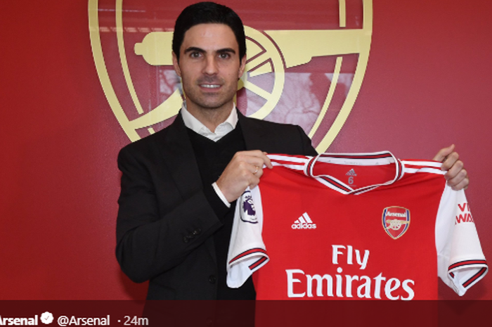 Mikel Arteta saat diresmikan sebagai pelatih baru Arsenal pada Jumat (20/12/2019)