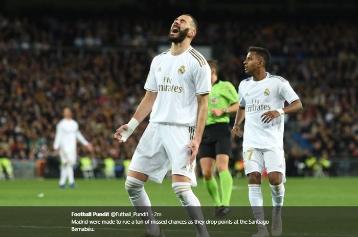 Karim Benzema tampak frustrasi usai gagal menjaringkan bola ke gawang Athletic Bilbao dalam lanjutan pertandingan Liga Spanyol di Stadion Santiago Bernabeu, Minggu (22/12/2019).