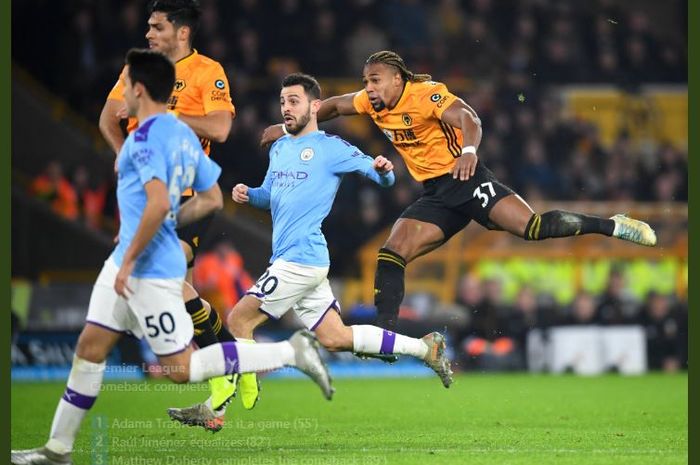 Adama Traore (kanan) mencetak gol Wolverhampton Wanderers ke gawang Manchester City.