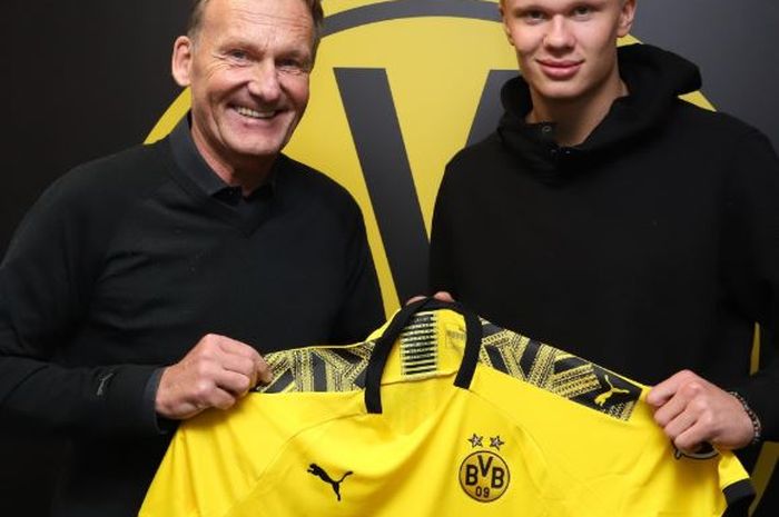 Erling Braut-Haaland resmi berkostum Borussia Dortmund pada Minggu (29/12/2019).