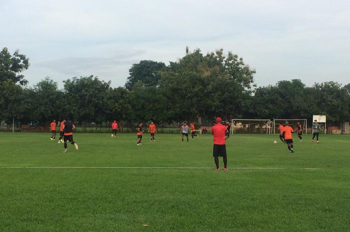 Persija Jakarta menggelar sesi latihan perdana di Lapangan Sutasoma, Halim, Jakarta Timur, Senin (13/1/2020)