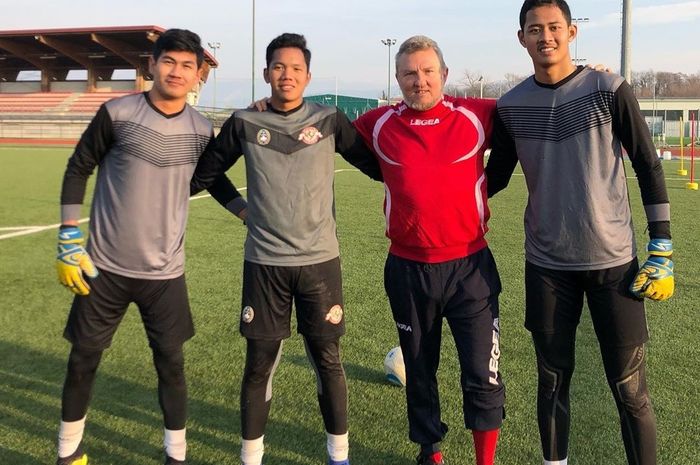 TRIO GARUDA SELECT DILATIH PELATIH KIPER TIM SENIOR COMO