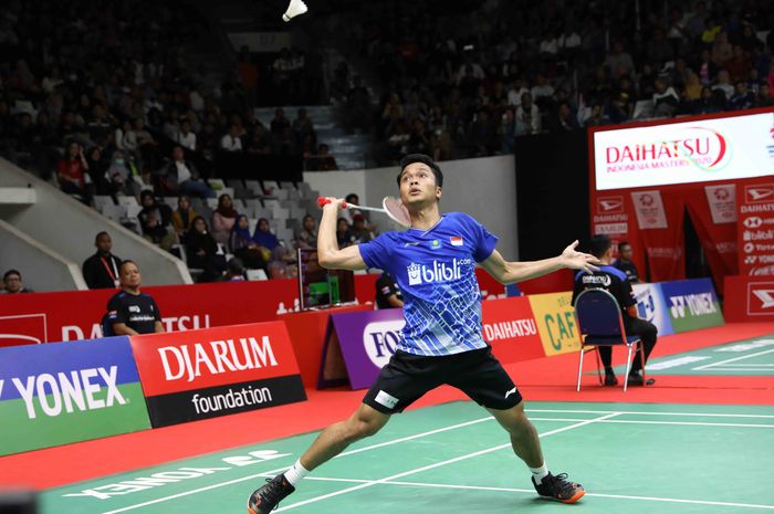 Pebulu tangkis tunggal putra Indonesia, Anthony Sinisuka Ginting, tampil pada babak pertama Indonesia Masters 2020 di Istora Senayan, Jakarta, Rabu (15/1/2020).