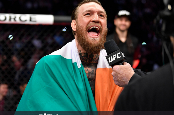 Petarung UFC asal Republik Irlandia, Conor McGregor, baru saja menang atas Donald Cerrone pada UFC 246 di T-Mobile Arena, Las Vegas, Minggu (19/1/2020). Dalam laga tersebut, McGregor dinyatakan menang secara TKO dengan waktu 40 detik di ronde pertama. 