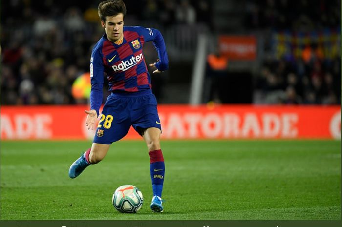 Riqui Puig, melakukan debut La Liga di Camp Nou saat Barcelona mengalahkan Granada 1-0 pada pekan ke-20 Liga Spanyol, Minggu (19/1/2020).