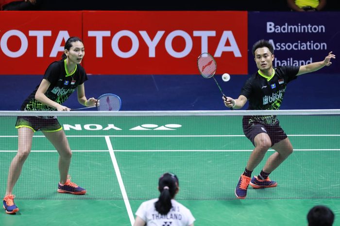 Pasangan ganda campuran Indonesia, Hafiz Faizal (kanan) dan Gloria Emanuelle Widjaja, tampil pada babak pertama Thailand Masters 2020, Rabu (22/1/2020) di Bangkok, Thailand.