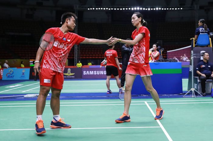 Pasangan ganda campuran Indonesia, Hafiz Faizal/Gloria Emanuelle Widjaja, pada babak kedua Indonesia Masters 2020 di Stadium Indoor Huamark, Kamis (23/1/2020).