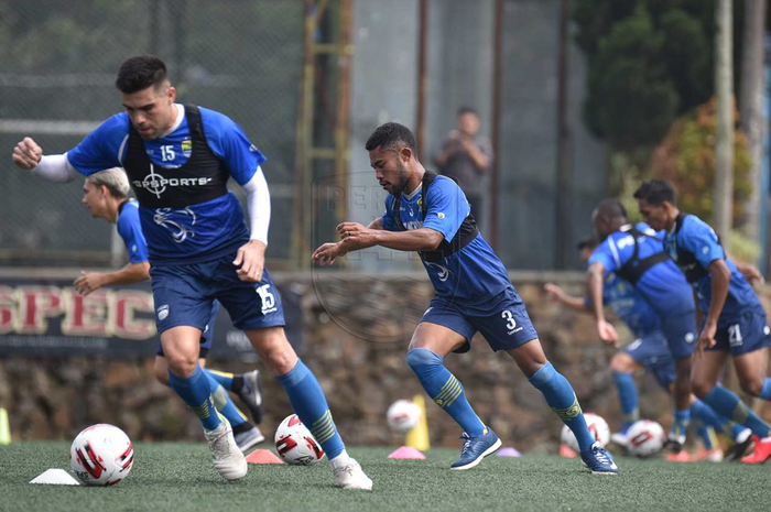 Suasana pemusatan latihan Persib Bandung di Lembang, Kabupaten Bandung Barat.