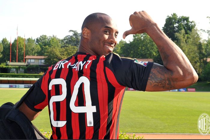 Kobe Bryant dikenal sebagai suporter AC Milan.