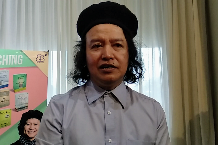 Profil Andrea Hirata penulis yang melejit namanya sejak membuat karya novel bertajuk Laskar Pelangi 