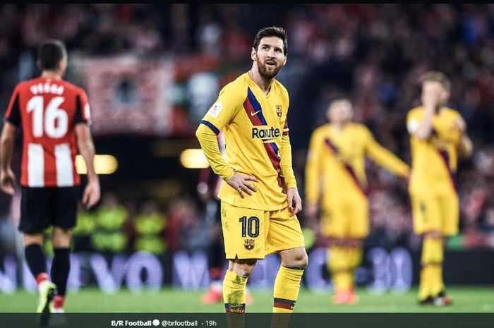 Ekspresi Lionel Messi saat Barcelona kebobolan di menit akhir dalam pertandingan perempat final Copa del Rey melawan Athletic Bilbao, Jumat (7/2/2020).